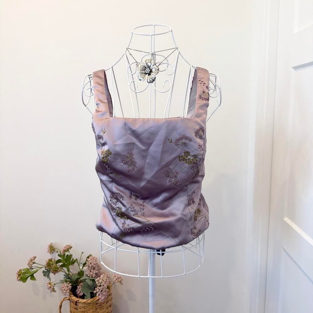 Gorgeous vintage y2k 90s fitted lavender purple beaded floral satin tank top